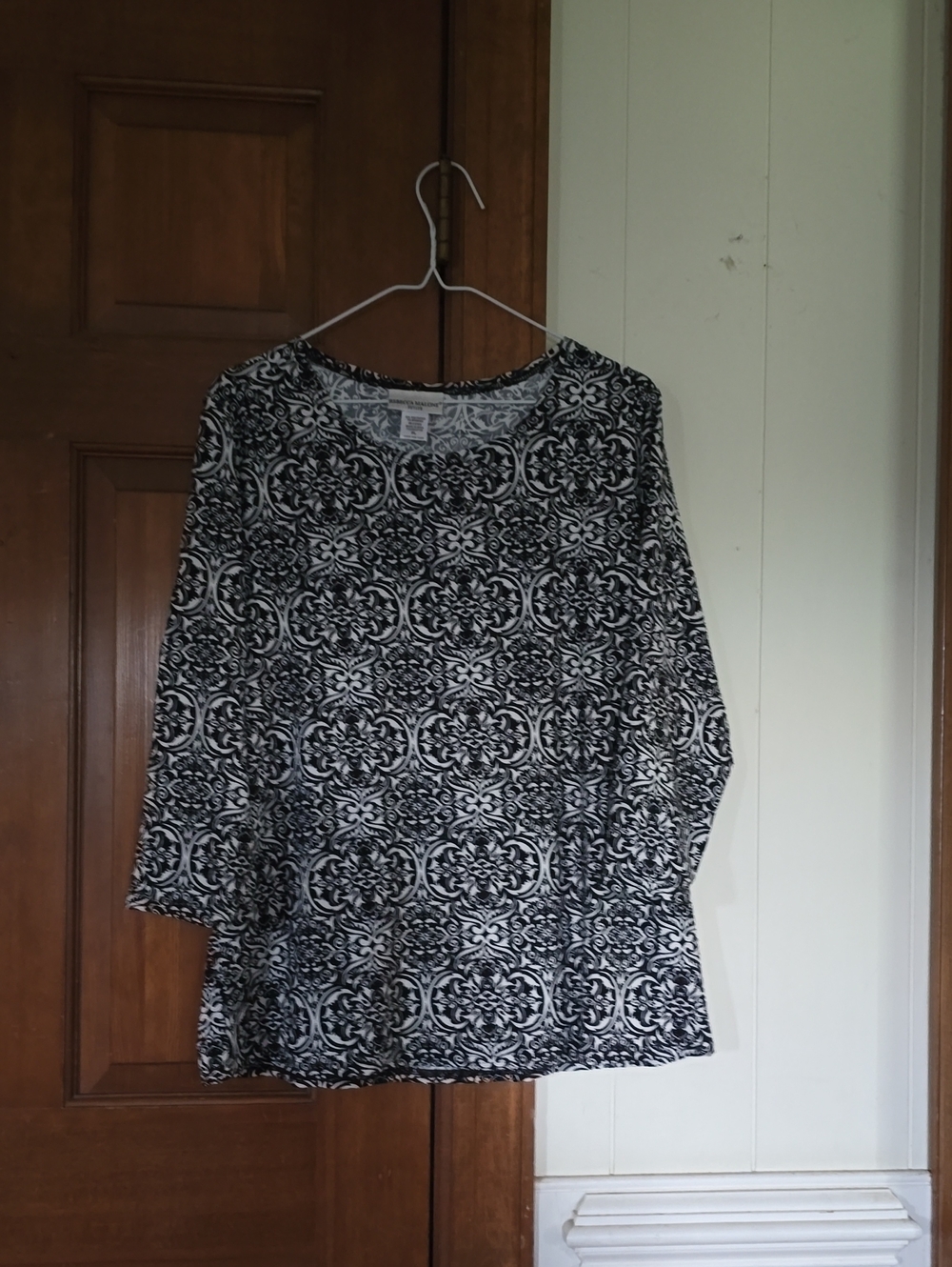 Rebecca Malone Black and White Long Sleeve Patterned Top